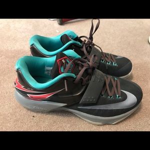 KD 7 Flight Sz 8.5